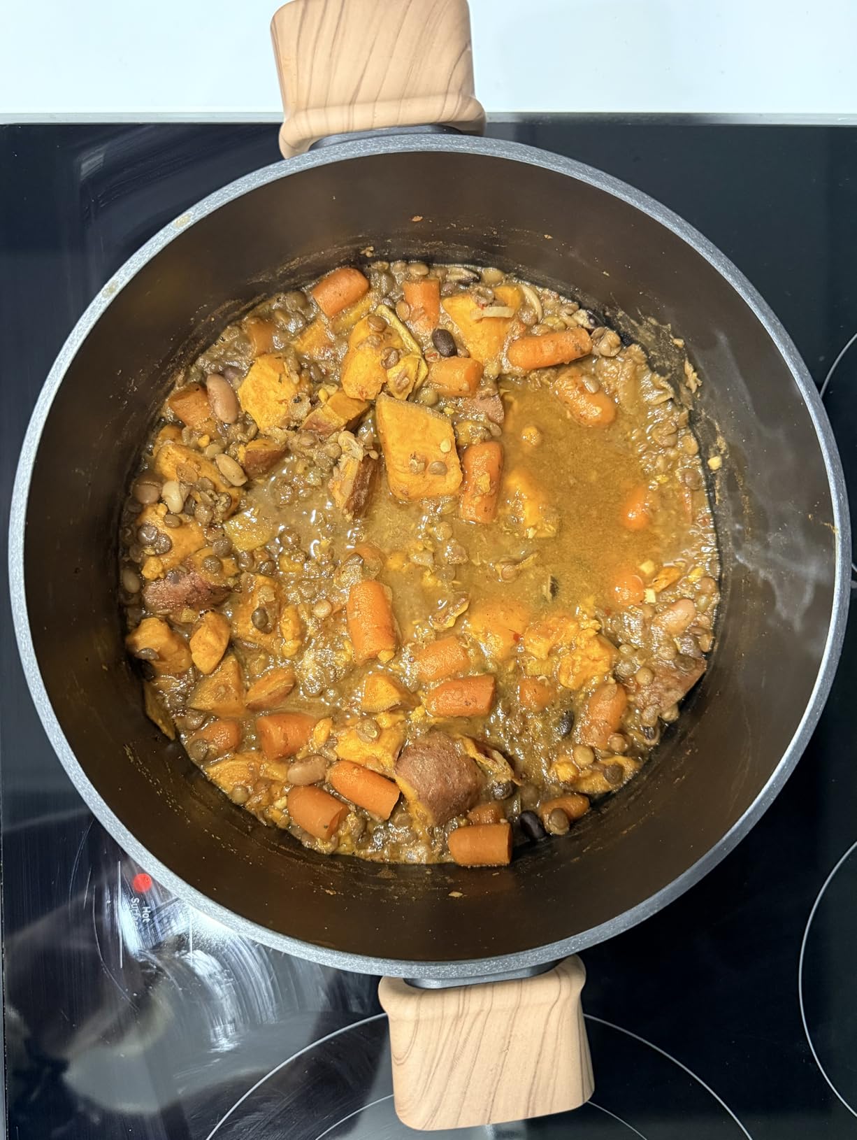 CAROTE Nonstick Pots and Pans, Induction Titanium Cookware Set 16pcs Kitchen Cooking Sets, Pot and Pan Non Stick w/Frying pan (PFOS, PFOA Free) customer photo 2