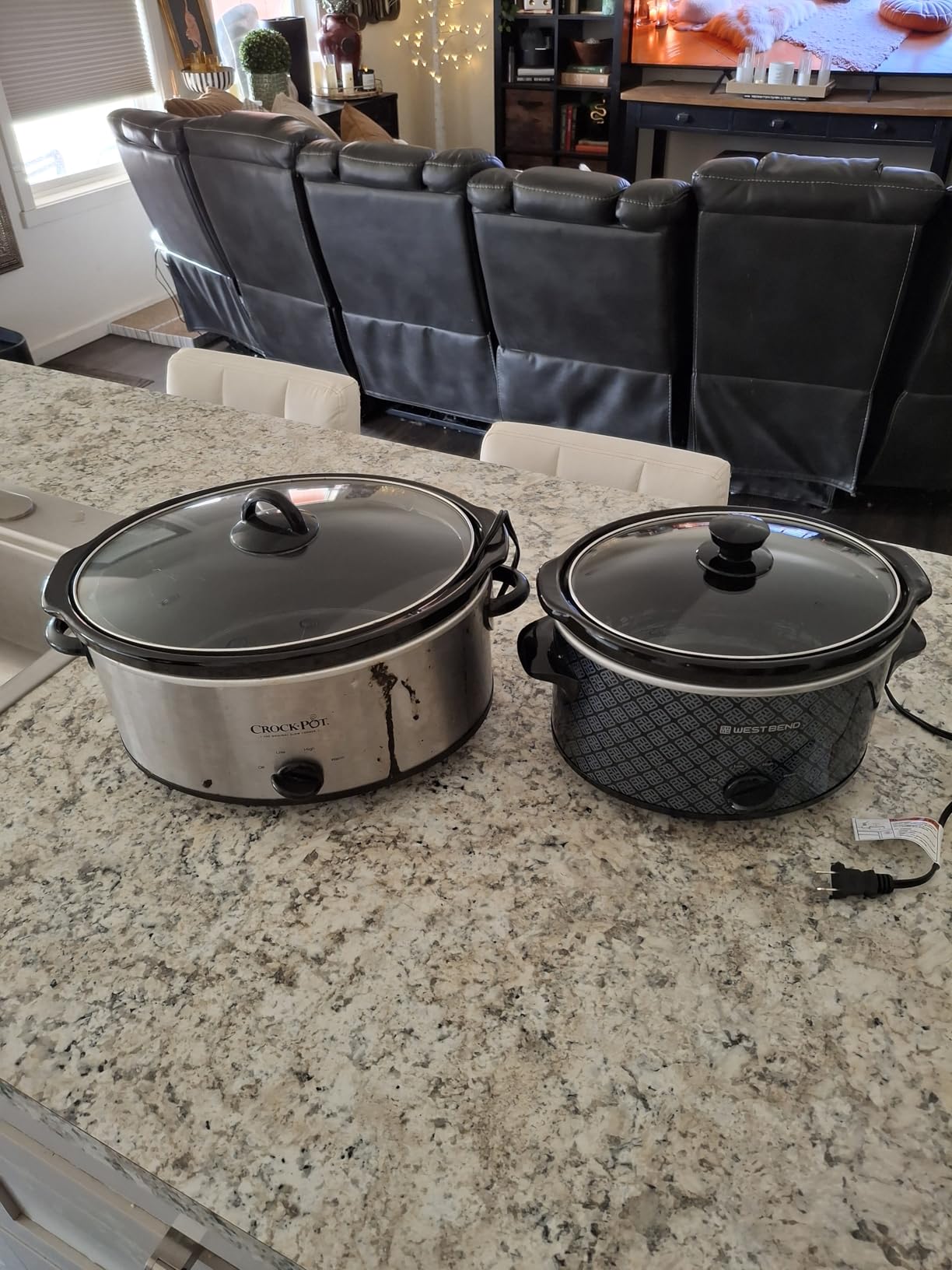 West Bend Slow Cooker 4-Quart Manual Crockery Style with Dishwasher Safe Oval Ceramic Crockpot and Glass Lid Two Temperature Settings Plus Keep Warm, 210-Watts, Black - Customer Photo 1
