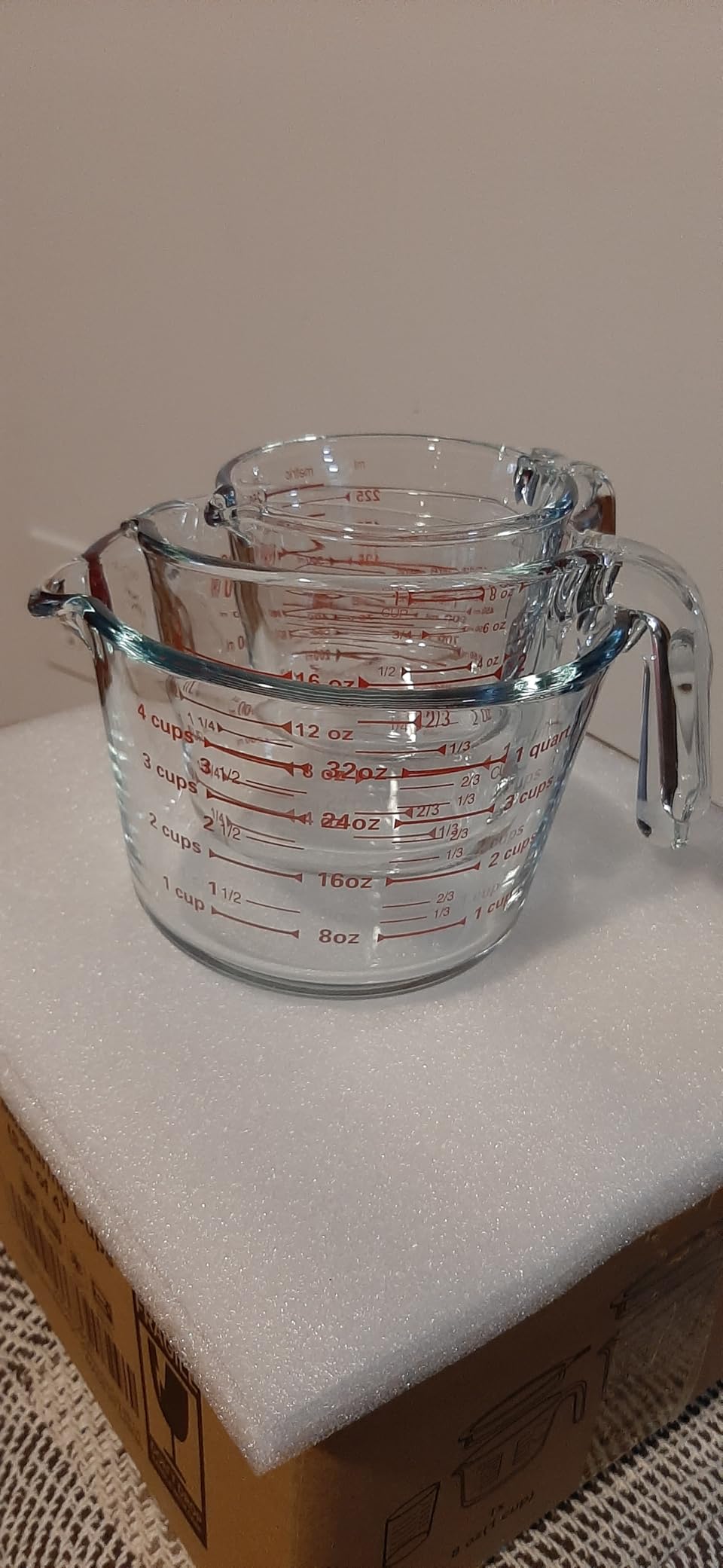 KOMUEE 4 Piece Glass Measuring Cups Set, 5 Oz, 1-Cup, 2-Cup, 4-Cup Liquid Measuring Cups with Lids for Kitchen, Freezer and Microwave Safe - Customer Photo 3