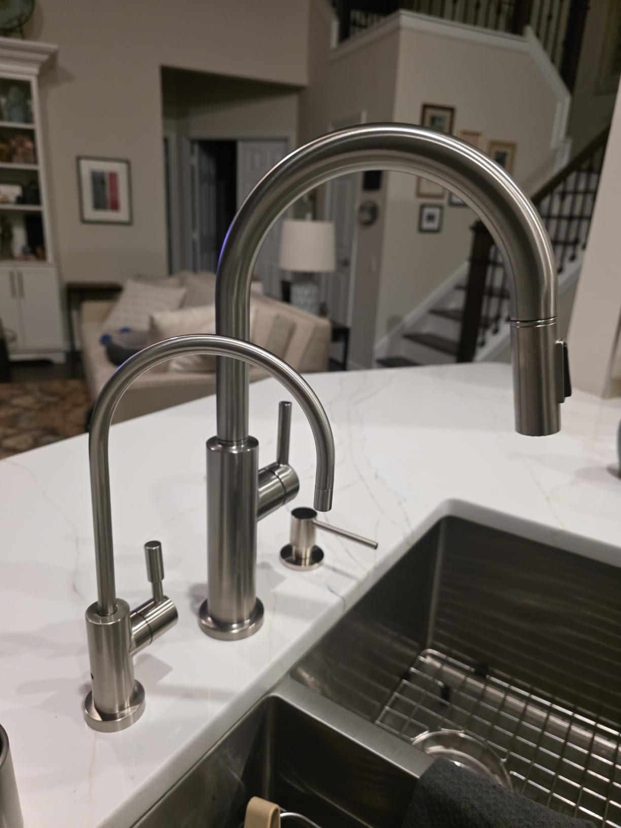Delta Nicoli Brushed Gold Kitchen Faucet with Pull Down Sprayer, Modern Single Hole Kitchen Sink Faucet, Single Handle, Champagne Bronze 19867LF-CZ - Customer Photo 1
