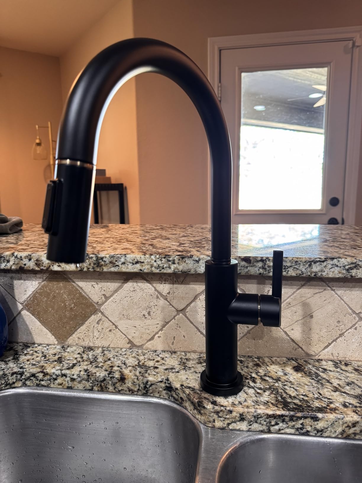 Delta Nicoli Brushed Nickel Kitchen Faucet with Pull Down Sprayer, Modern Single Hole Kitchen Sink Faucet, Single Handle, Stainless Steel 19867LF-SS - Customer Photo 2