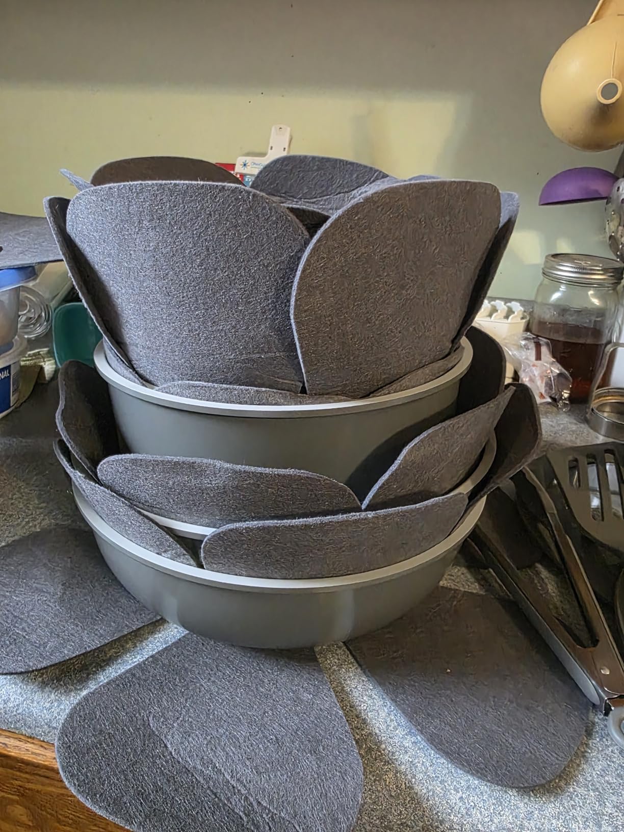 CAROTE 27pcs Ceramic Cookware Set Nonstick, Pots and Pans Set Non Stick, Non Toxic Cookware Detachable Handles, Dishwasher/Oven Safe, RV/Camping Cookware, Pan and Pot with Kitchen Utensils, Dark Gray - Customer Photo 2