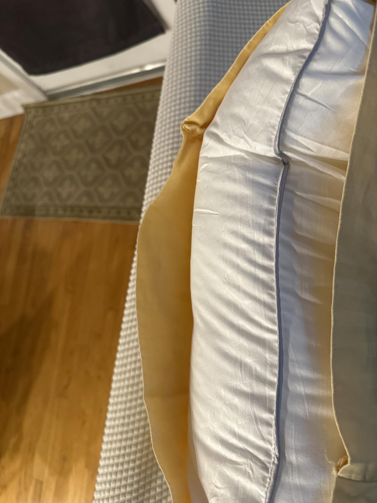 Sasttie Pillows Queen Size Set of 2, Bed Pillows for Side, Back, and Stomach Sleepers - Oeko-Tex Certified Down Alternative Plump Filling - Hotel Quality and Machine Washable, 2 Pack customer photo 2