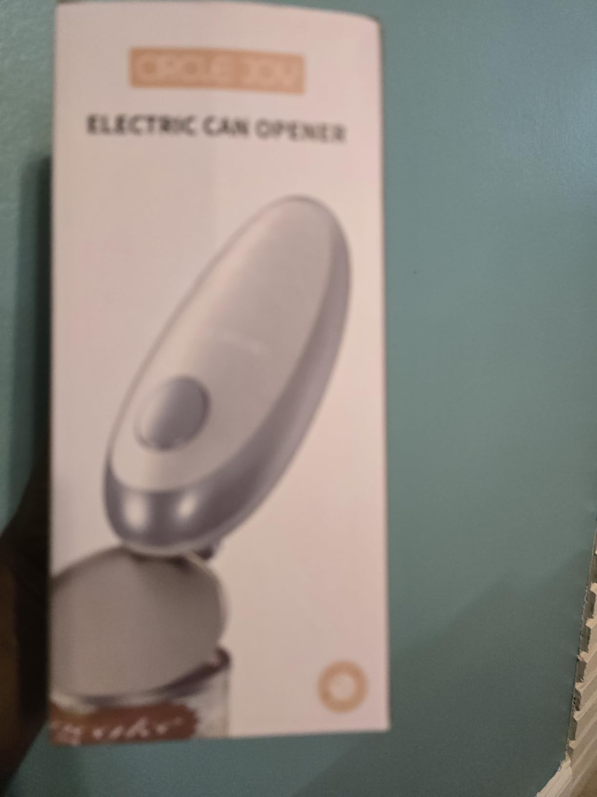 CIRCLE JOY Electric Can Opener, One-Touch Automatic Can Opening with Smooth Edges, Food Safety Handheld Battery-Operated Can Opener for Kitchen and Seniors, Black Customer Review CIRCLE JOY Electric Can Opener, One-Touch Automatic Can Opening with Smooth Edges, Food Safety Handheld Battery-Operated Can Opener for Kitchen and Seniors, Black - Customer Photo 3