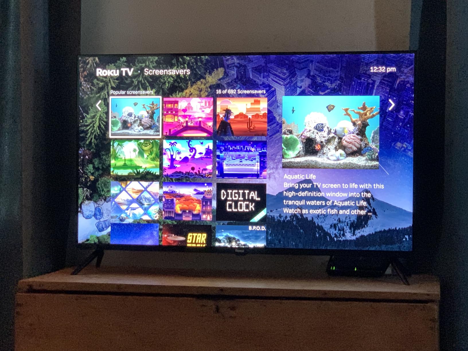 Roku Smart TV 2025 - 55-Inch Select Series, 4K HDR TV - Roku TV with Enhanced Voice Remote - Flat Screen LED Television with Wi-Fi for Streaming Live Local News, Sports, Family Entertainment customer photo 1