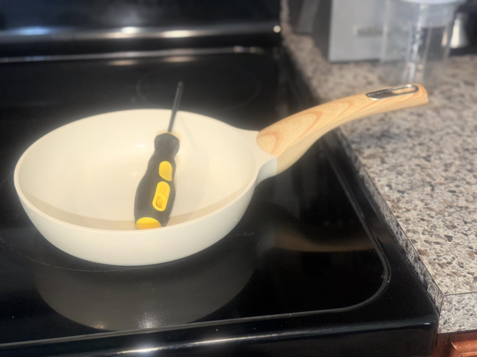 SENSARTE Ceramic Nonstick Frying Pan Small Skillet 8/9.5/11/12.5Inch Non Stick Omelet Pan, Non-toxic Kitchen Cooking Chef's Pan, Free of Intentionally Added PFOA/PFAS/PTFE, Induction Compatible, White - Customer Photo 1