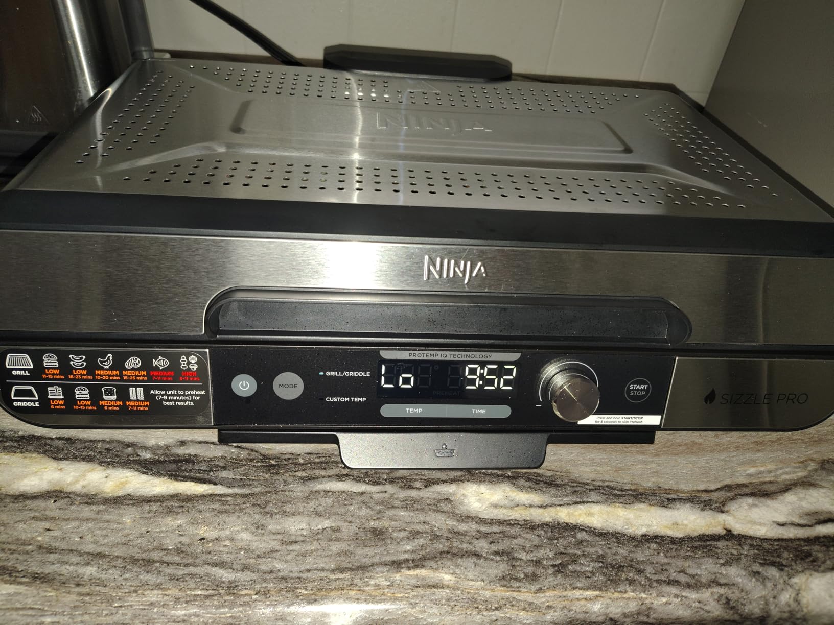 Ninja Sizzle Pro XL 20-Inch Indoor Griddle + Grill, Detachable Ventilated Lid, Grease Control, Ceramic Nonstick Plates, Even Edge Cooking, Extra Large Capacity, Versatile, Silver, GX101 customer photo 2