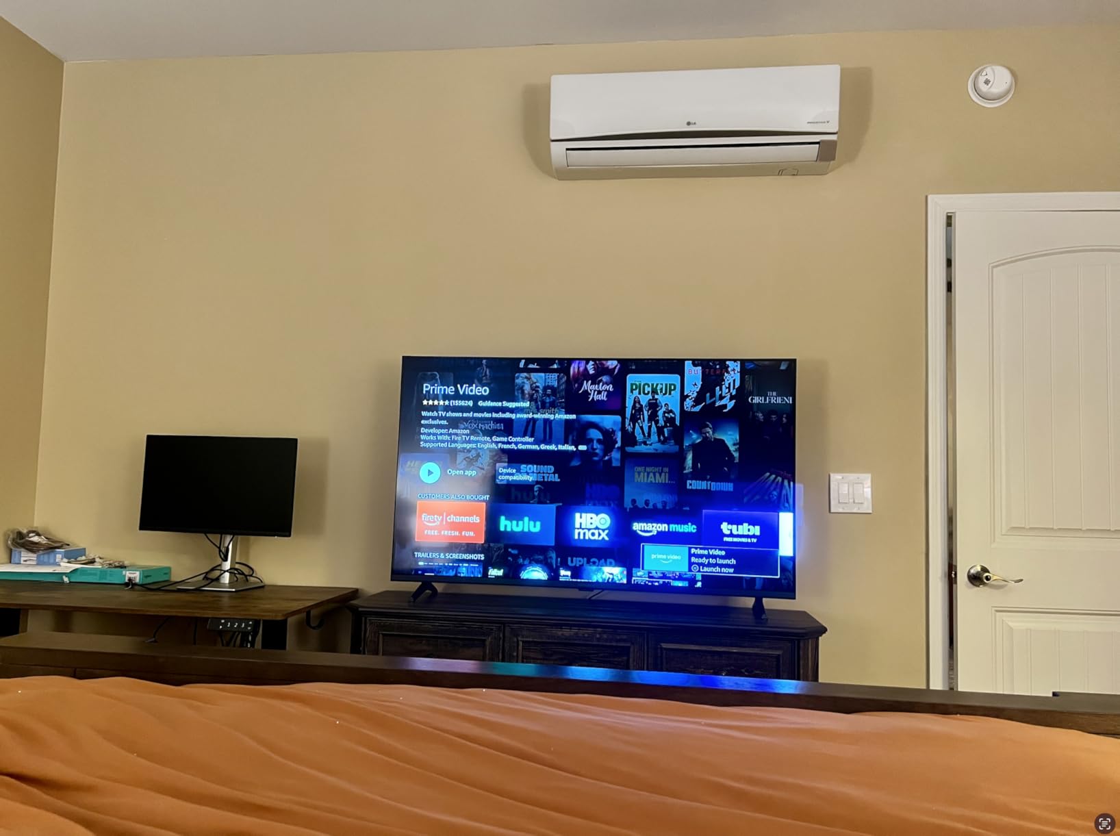 INSIGNIA 55-inch Class F50 Series LED 4K UHD Smart Fire TV with Alexa Voice Remote (NS-55F501NA26) customer photo 2