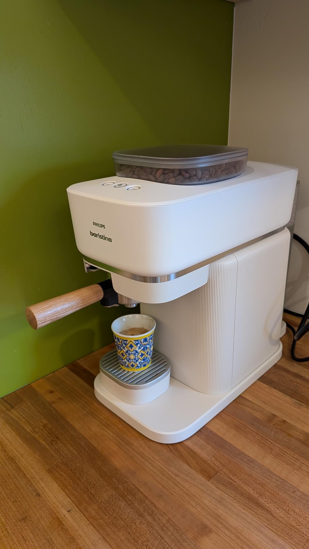 Philips Baristina Espresso Machine, Grind, Tamp & Brew Coffee Beans in One Swipe, Compact, 16 Bar Pump Pressure, Automatic Grinder, Black with Black Portafilter (BAR300/60) - Customer Photo 1