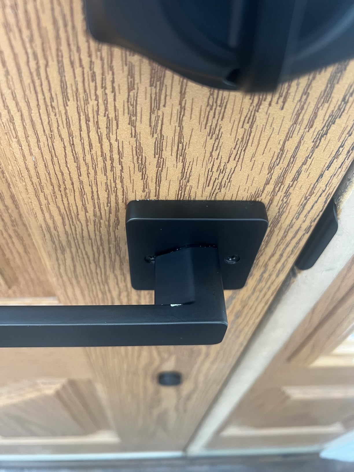 Veise VE017G-H Wi-Fi Smart Fingerprint Front Door Lock Set, Remote App Control, Keyless Entry Deadbolt with Handle, Backlit Keypad, IP55 Weatherproof, Auto Lock, Easy to Install, Matte Black customer photo 1