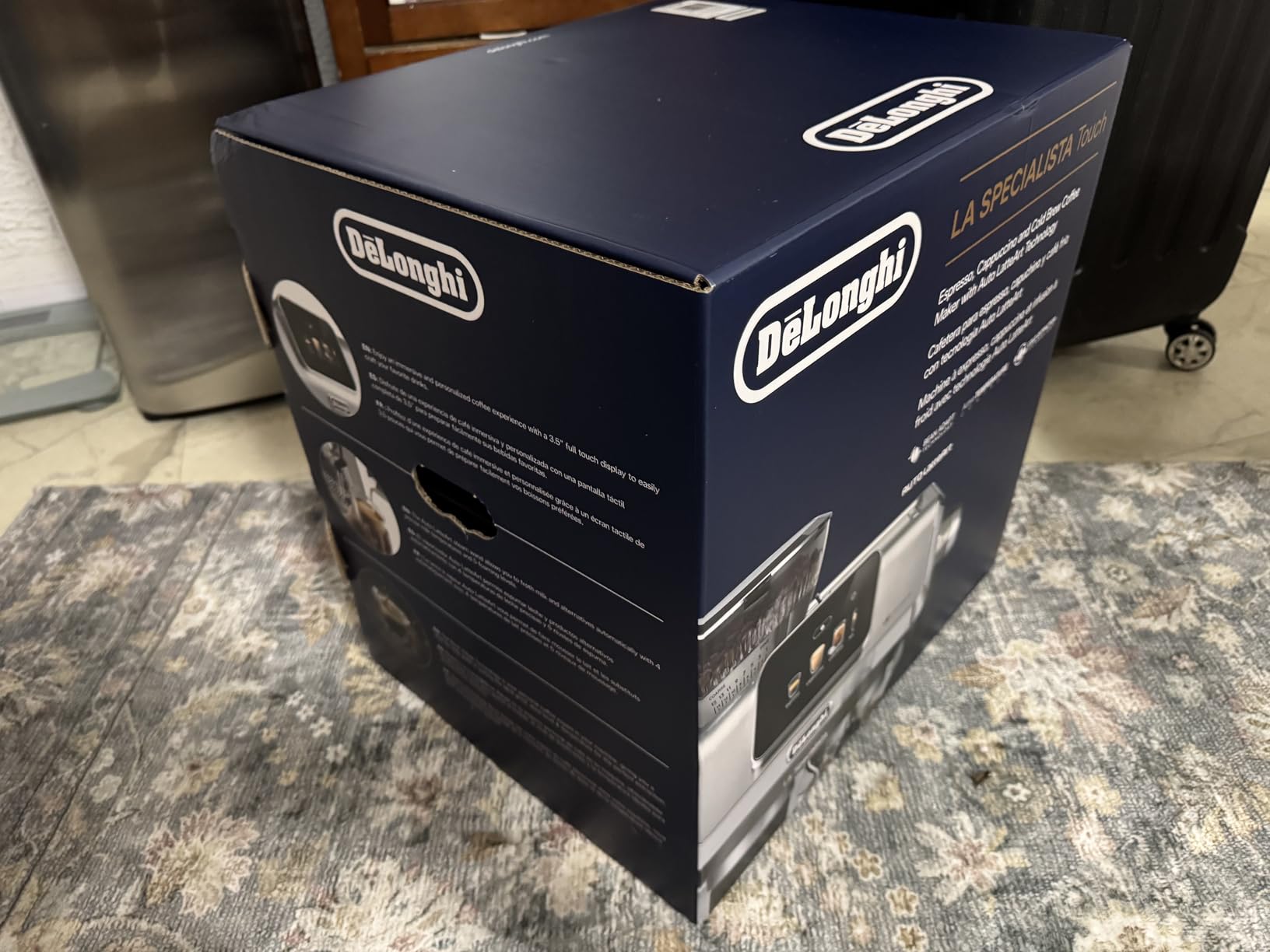 De'Longhi La Specialista Touch Espresso Machine with Grinder & Milk Frother – Cold Brew & Iced Coffee Maker, Burr Grinder, 10 Drink Presets, Compact Bean to Cup, Award-Winning Italian Design - Customer Photo 2