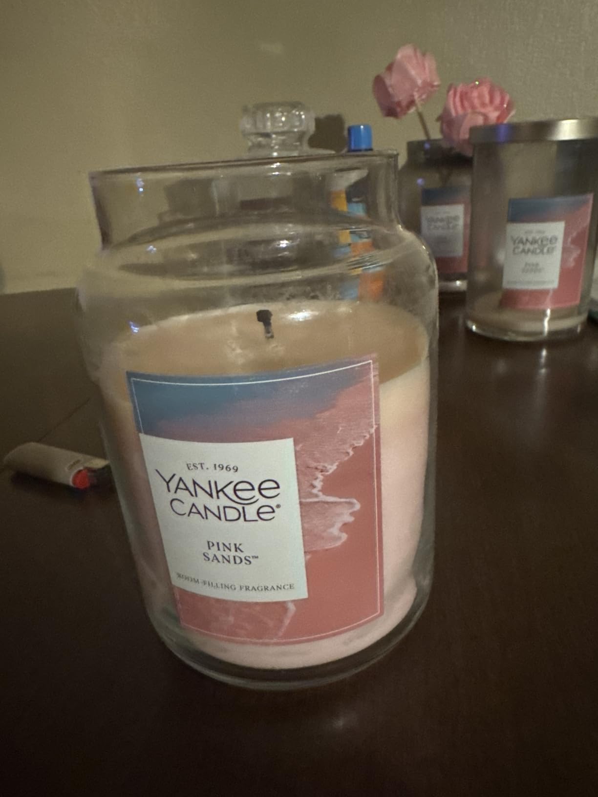 Yankee Candle Ocean Air, Scented Candle, 22oz Large Jar with up to 150 Hour Burn Time, Giftable - Customer Photo 3