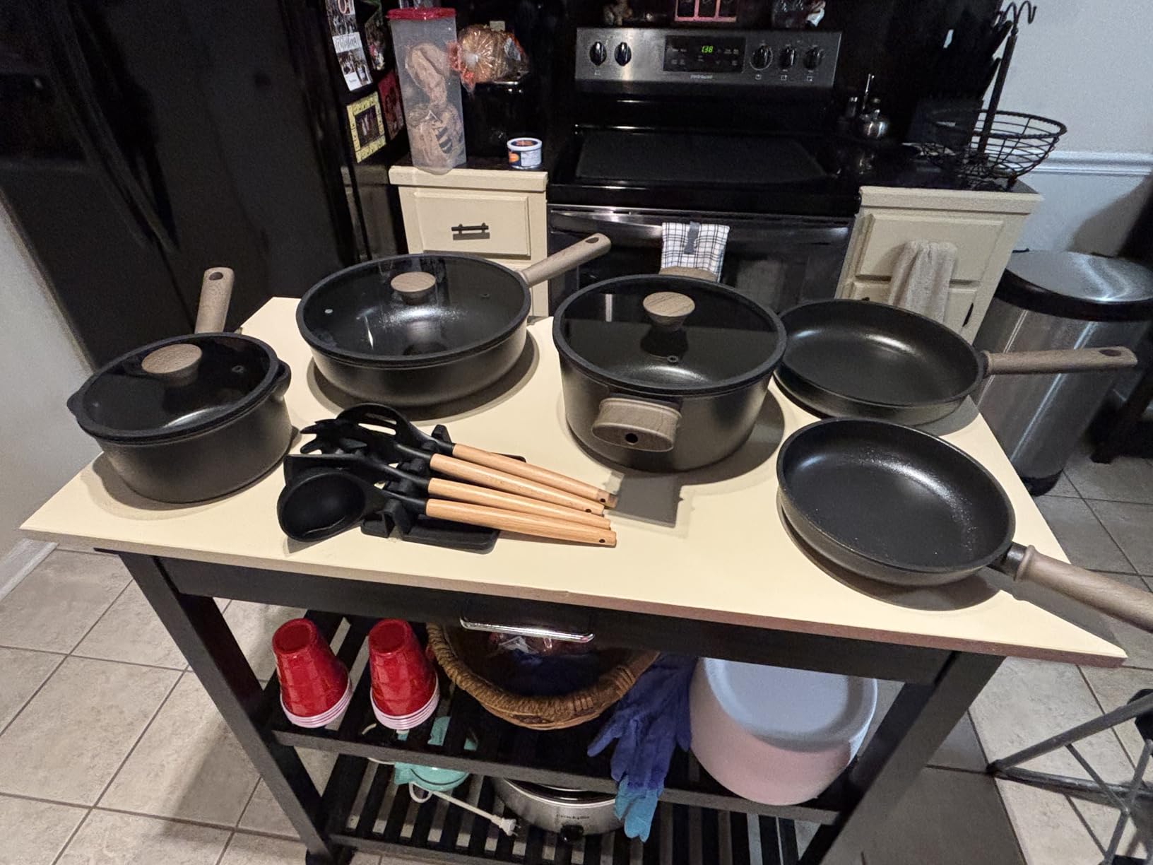 Astercook Non Stick Pots and Pans Set, Healthy Non-Toxic Titanium Induction Kitchen Cookware Sets for Cooking with Frying Pans, PFAS/PTFE/PFOA & PFOS Free, Black, 19 Pcs customer photo 2