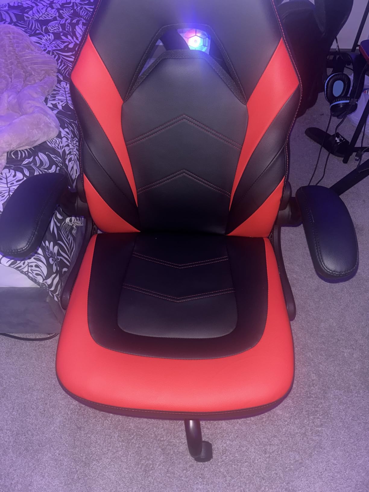 OLIXIS Computer Gaming Desk Chair - Big and Tall Ergonomic Lumbar Support with Flip-up Armrest and 360° Swivel Wheels, PU Leather Height Adjustable, for Home and Office, Pink customer photo 2