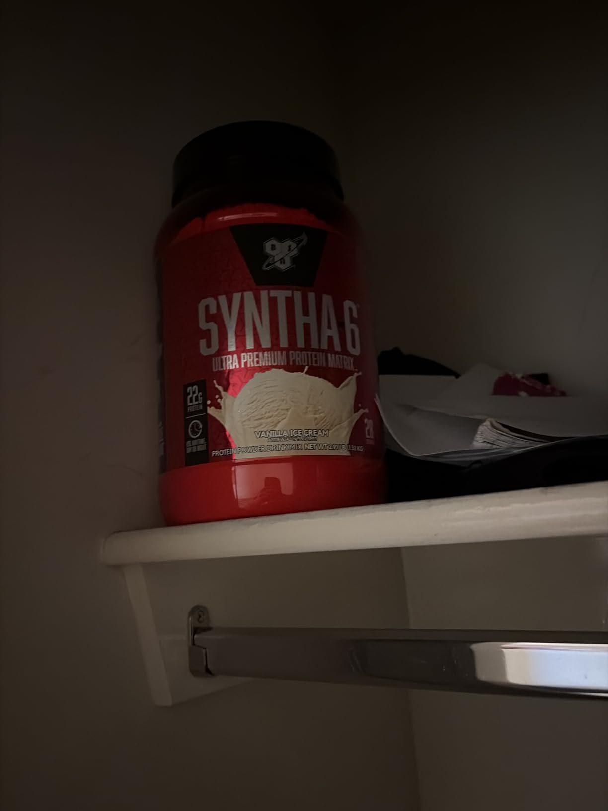 BSN SYNTHA-6 Premium Protein Powder with 6g of Fiber, Whey Isolate, Micellar Casein, Milk Protein Isolate, 5g of Fat, Vanilla Ice Cream, 14 Servings, 1.45 Pound (Packaging May Vary) customer photo 2