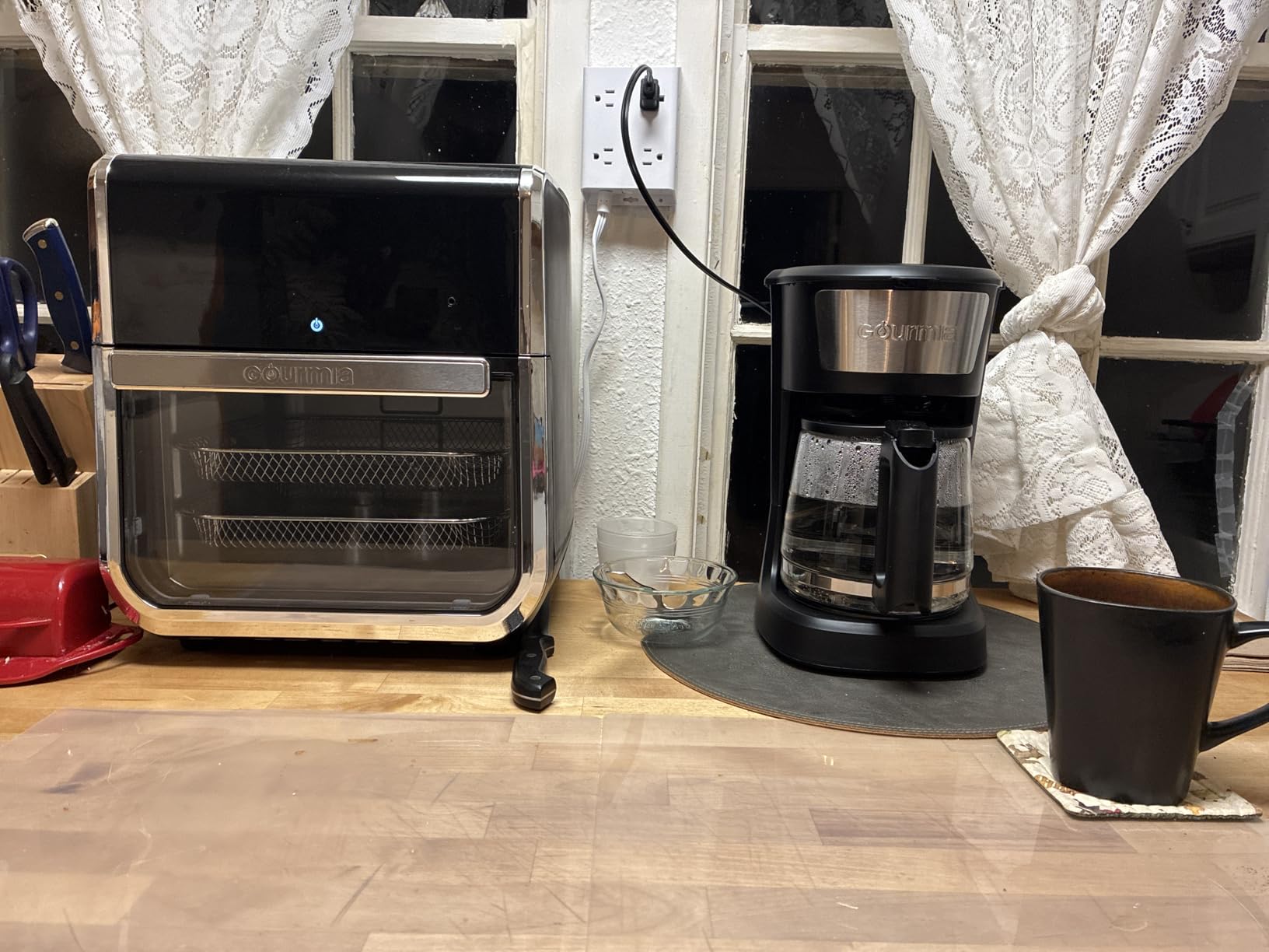 Gourmia 12 Cup One-Touch Coffee Maker – Pause and Serve with Automatic Keep Warm, Easy View Water Window, Compact Design, Stainless Steel Accents, Black Customer Review Gourmia 12 Cup One-Touch Coffee Maker – Pause and Serve with Automatic Keep Warm, Easy View Water Window, Compact Design, Stainless Steel Accents, Black - Customer Photo 4