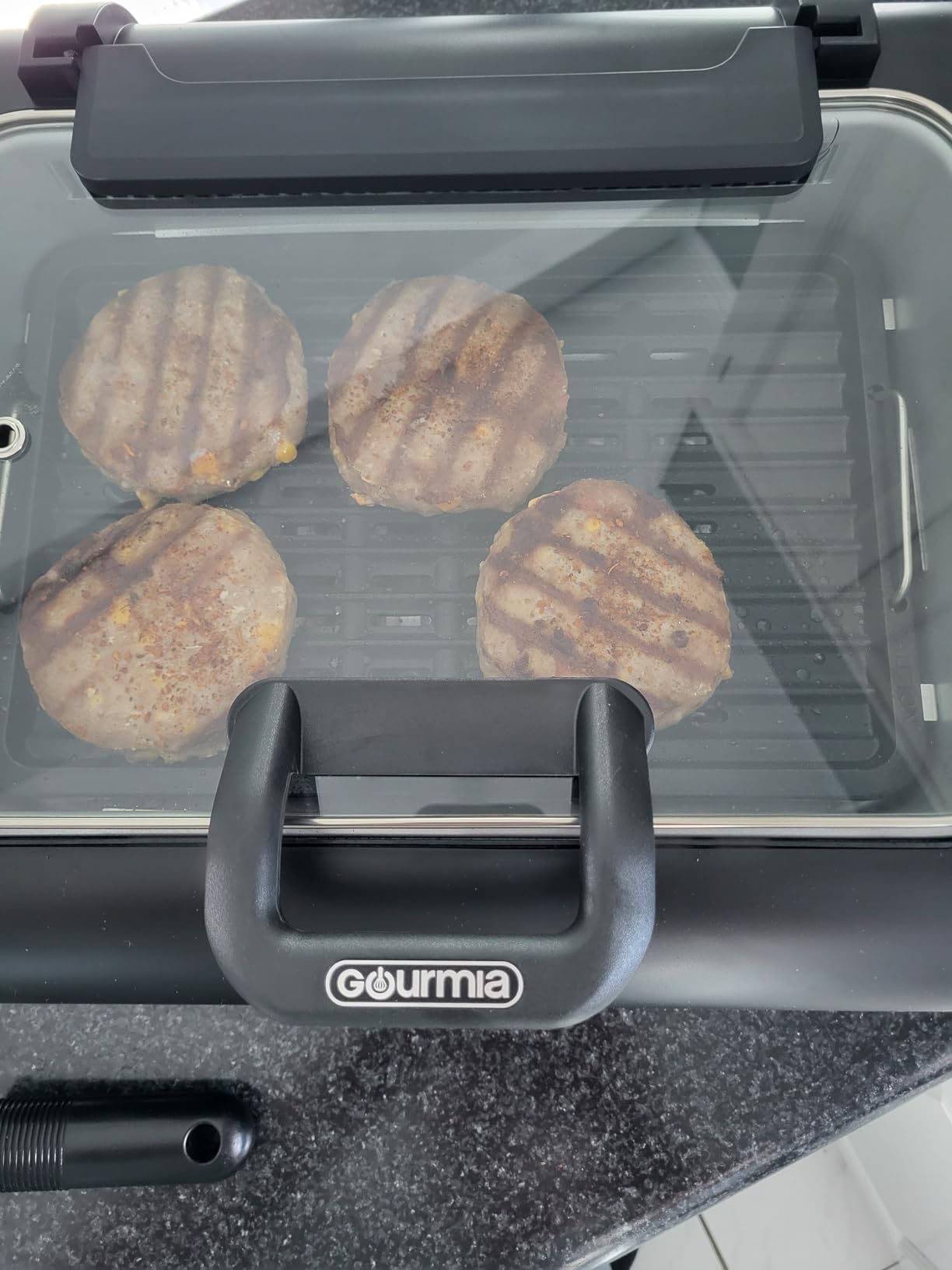 Gourmia Smokeless Indoor Grill - Air Fryer Combo with Smoke Extractor, 5 Cooking Presets, Grill, Air Fry, Roast, Bake, Dehydrate, Countertop Cooker, Glass Lid customer photo 1