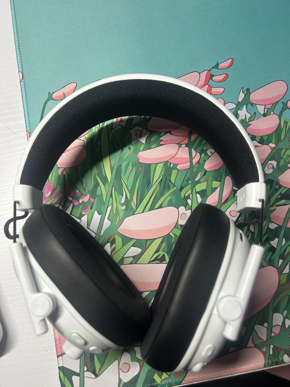 Razer BlackShark V3 Wireless Gaming Headset for PC: 50mm Drivers - Super Wideband Mic - 2.4 GHz, Bluetooth, USB - Works with Mac, PS5, Nintendo Switch, Smartphone - 70 Hr Battery - Black customer photo 2