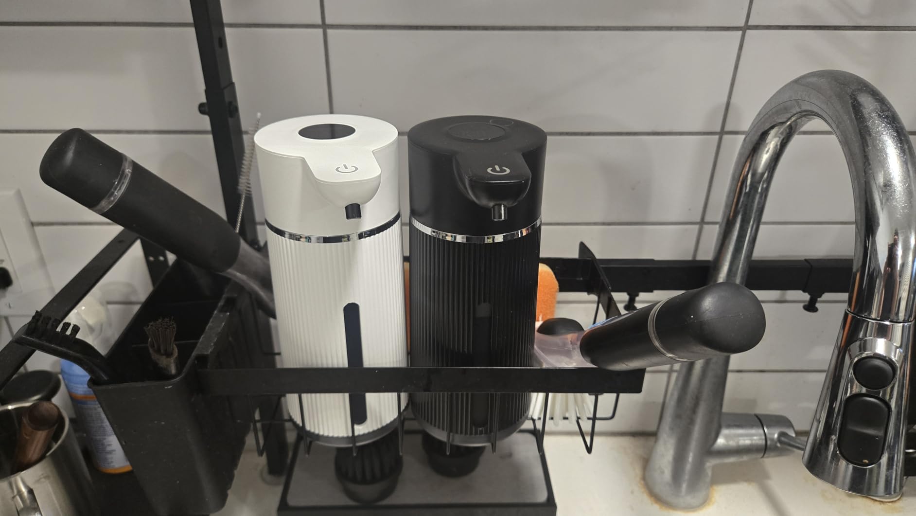 2026 Upgrade Automatic Soap Dispenser Touchless, 14.2oz/420ml Dish Hand Soap Dispenser for Bathroom and Kitchen, 4 Adjustable Volume, USB Rechargeable, Clog-Free, Large Capacity, White Customer Review 2026 Upgrade Automatic Soap Dispenser Touchless, 14.2oz/420ml Dish Hand Soap Dispenser for Bathroom and Kitchen, 4 Adjustable Volume, USB Rechargeable, Clog-Free, Large Capacity, White - Customer Photo 2