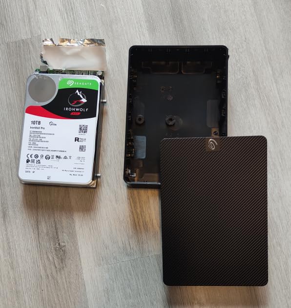 UGREEN NAS DH2300 2-Bay Desktop NASync, Support Capacity 60TB (Diskless), Remote Access, AI Photo Album, Beginner Friendly System, 4GB on Board RAM,1GbE, 4K HDMI, Network Attached Storage(Diskless) customer photo 1