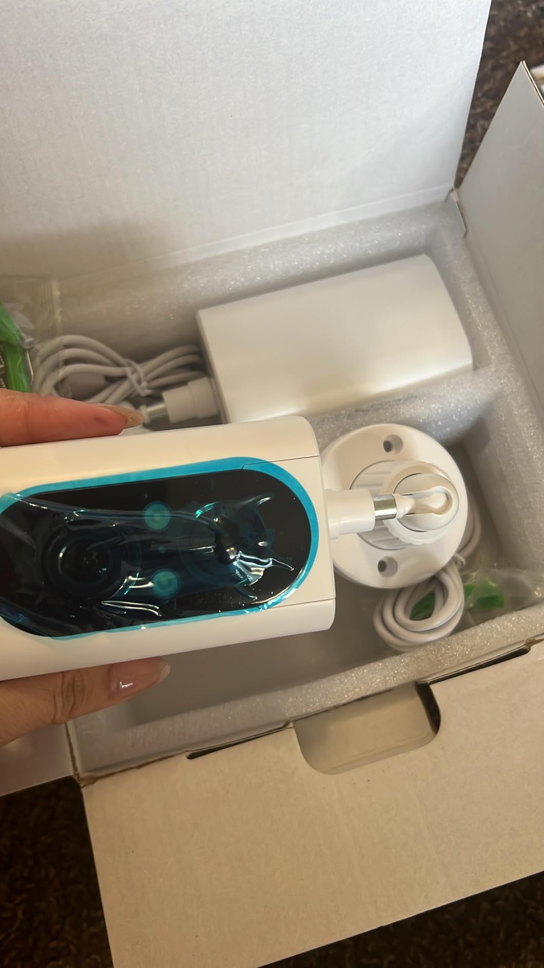 Security Cameras Wireless Outdoor 355° Pan Rotating 2K Color Night Vision Cameras for Home Security WiFi Battery Outdoor Camera Motion Detection 2-Way Talk IP65 Spotlight Siren SD/Cloud Storage 2 Pack customer photo 1