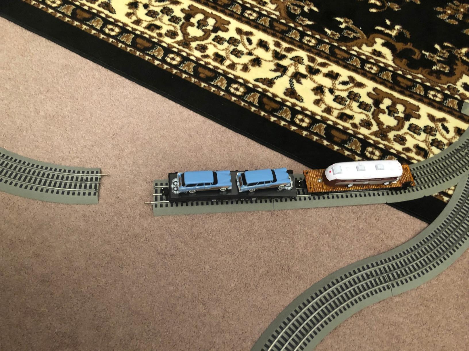 Lionel FasTrack Electric O Gauge, Outer Passing Loop Add-on Pack customer photo 1