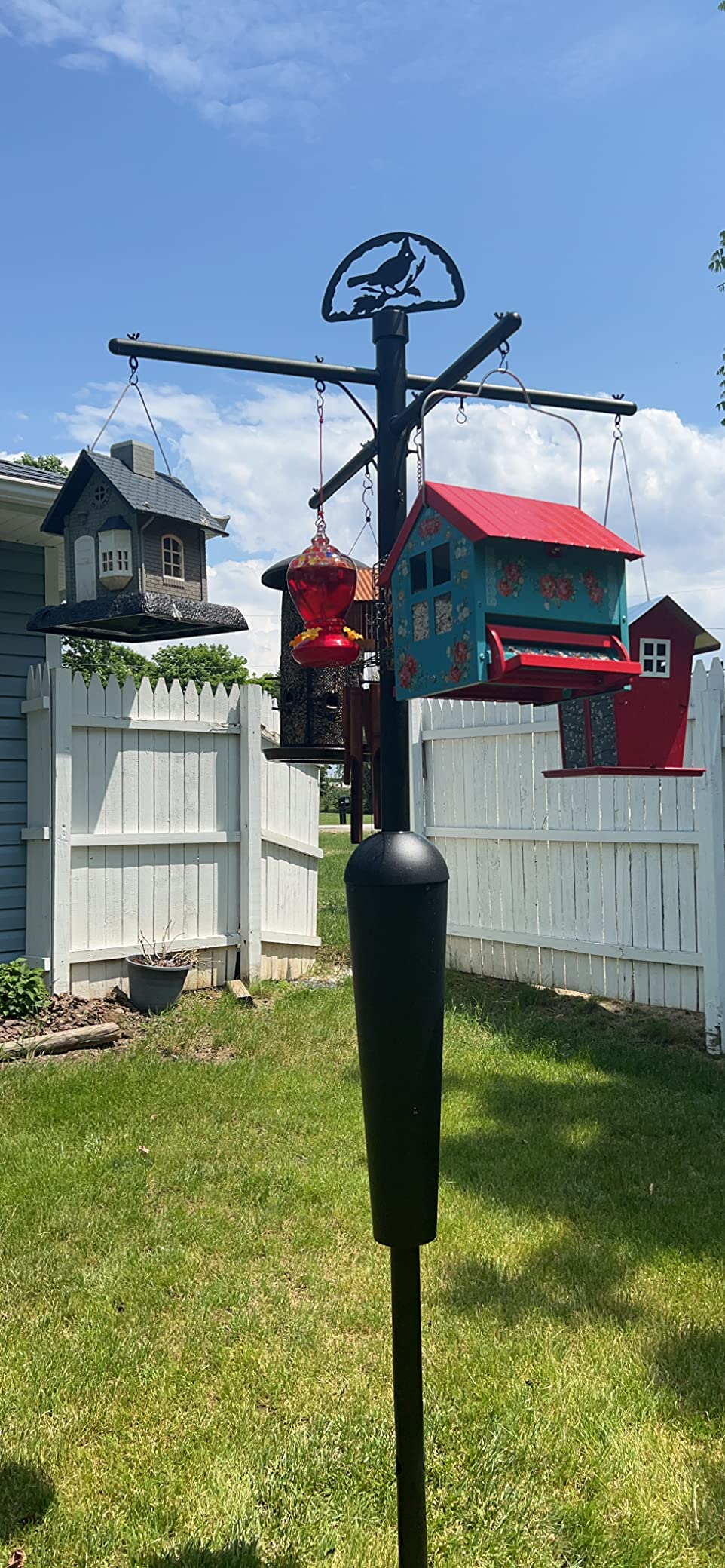 Squirrel Stopper Deluxe Bird Feeder Pole, Heavy-Duty Steel Pole, Patented Baffle, 100% Squirrel-Proof, Weather-Proof, Easy to Install, Holds 8 Bird Feeders, Plants, Wind Chimes, Black customer photo 2