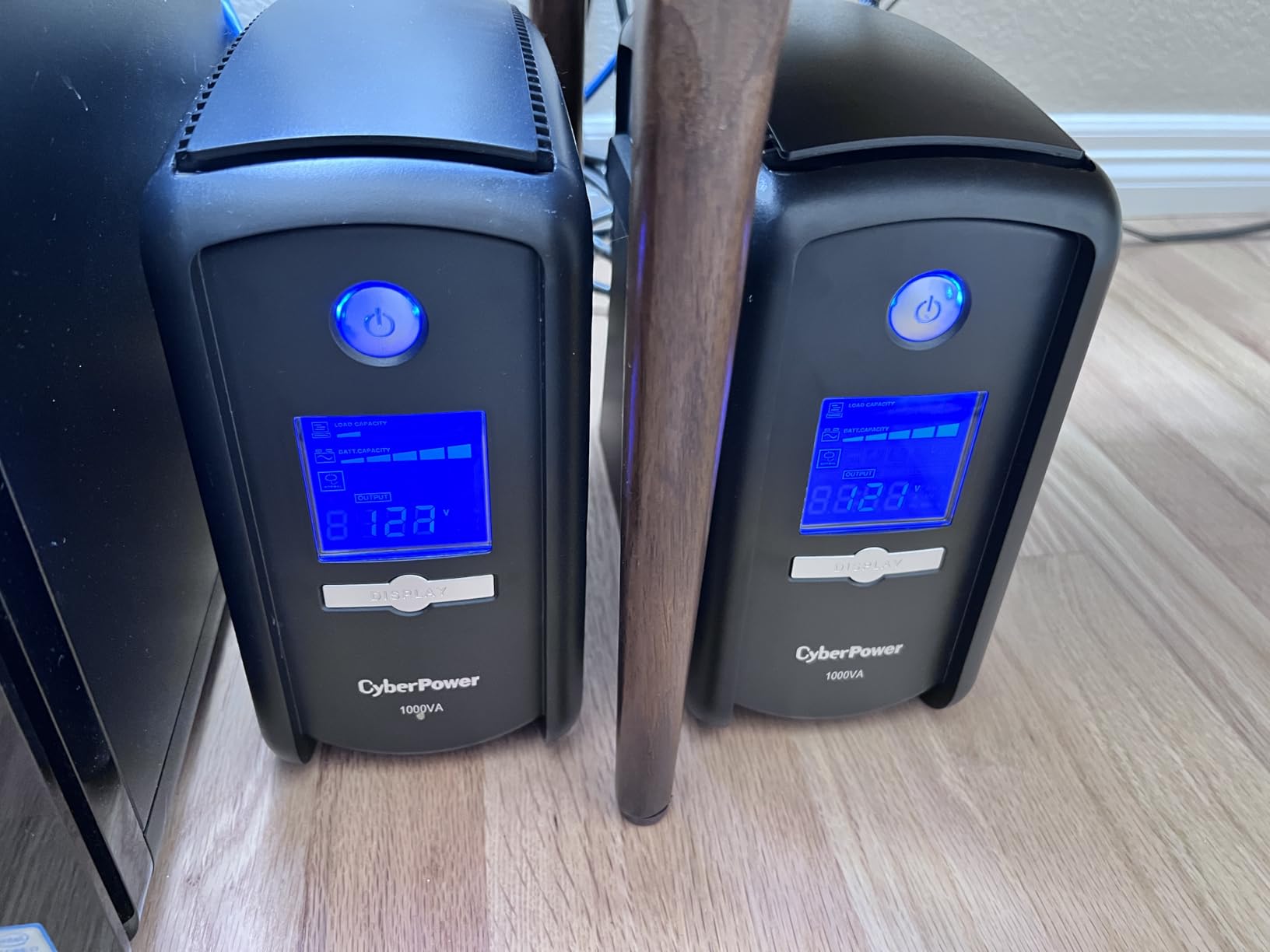 CyberPower CP1000AVRLCD Intelligent LCD UPS Battery Backup and Surge Protector, 1000VA/600W, 9 Outlets, AVR, Mini-Tower, UL Certified customer photo 2