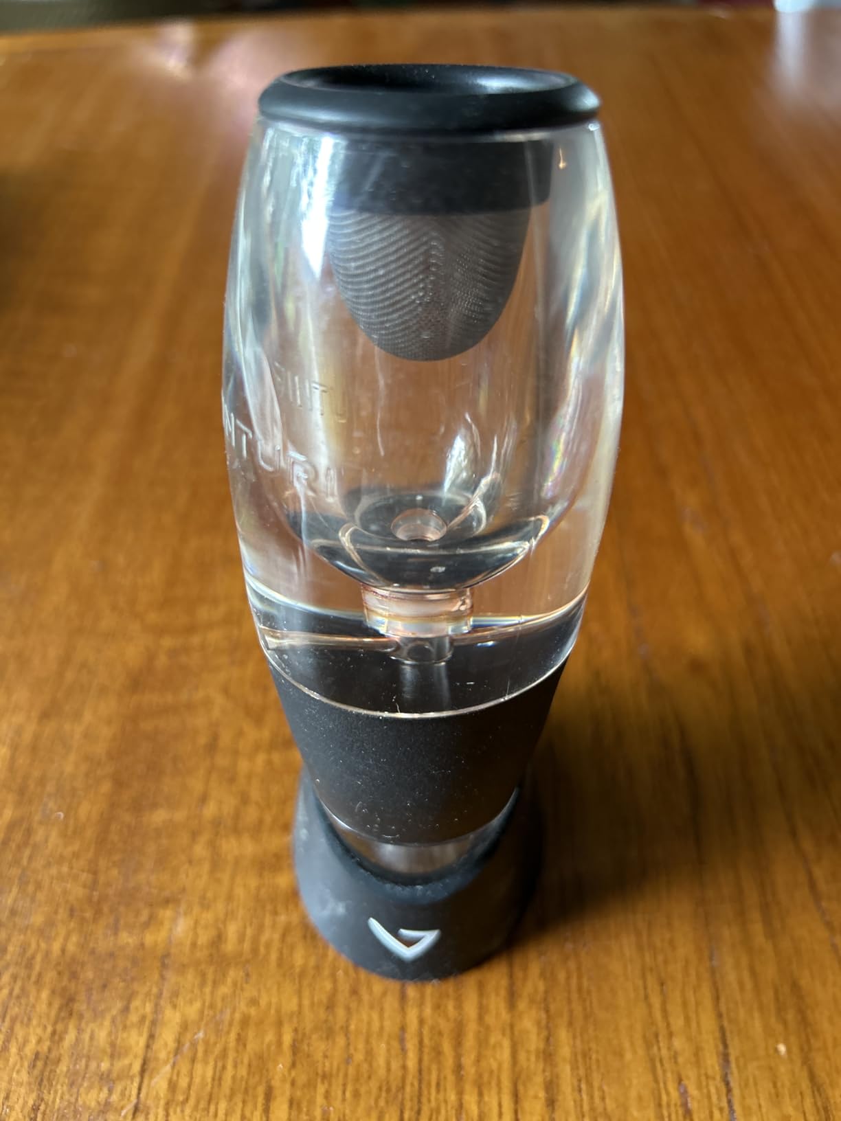 Vinturi Wine Aerator Pourer and Decanter for Red Wines Patented Design Perfectly Aerates Wines By The Glass or Bottle With Distinctive Sound, Includes No-Drip Base & Sediment Screen, Black customer photo 2