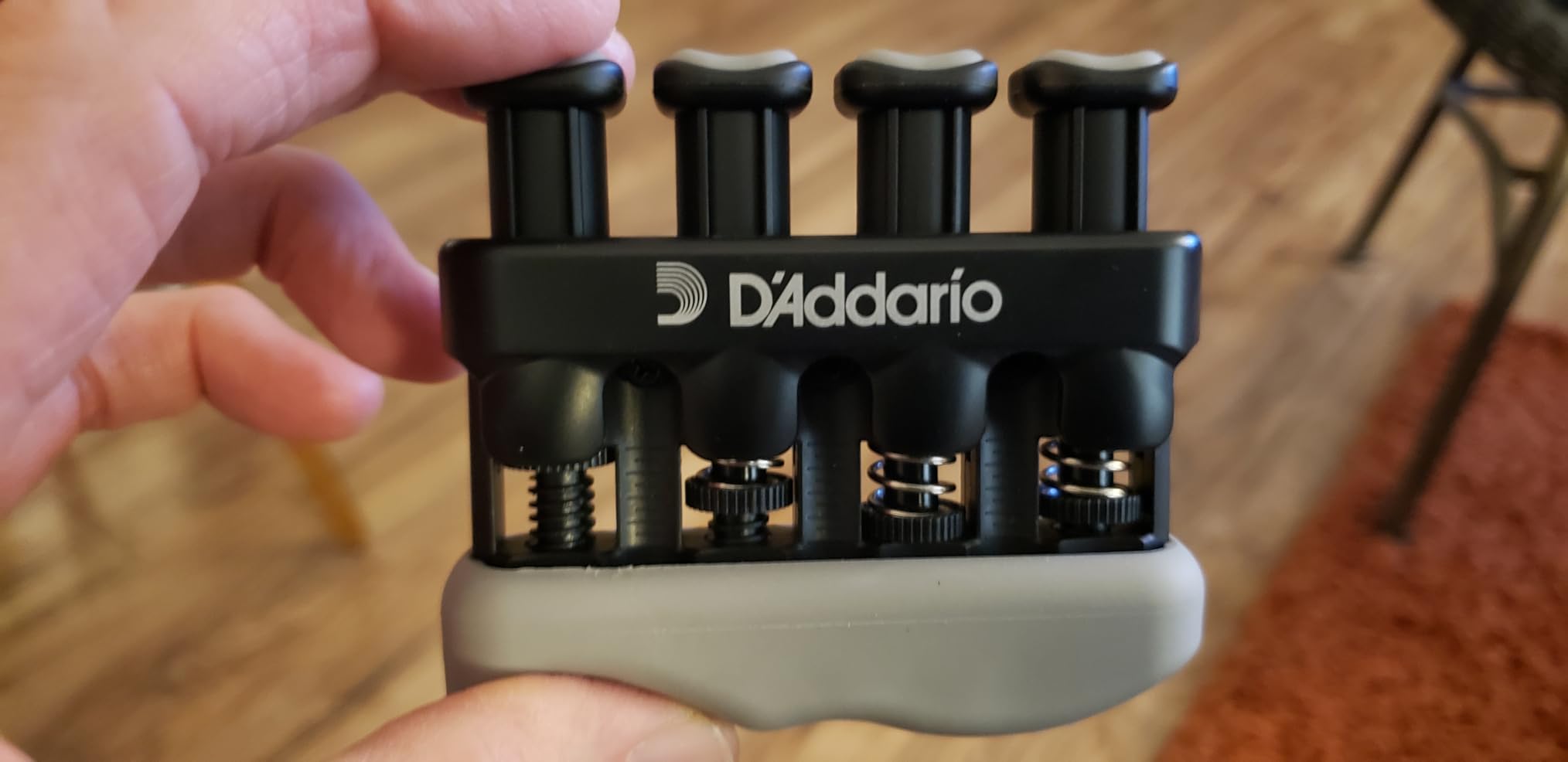 D'Addario Varigrip Hand Exerciser-Improve Dexterity and Strength in Fingers, Hands, Forearms- Adjust Tension Per Finger- Simulated Strings Help Develop Calluses- Comfortable Conditioning customer photo 1