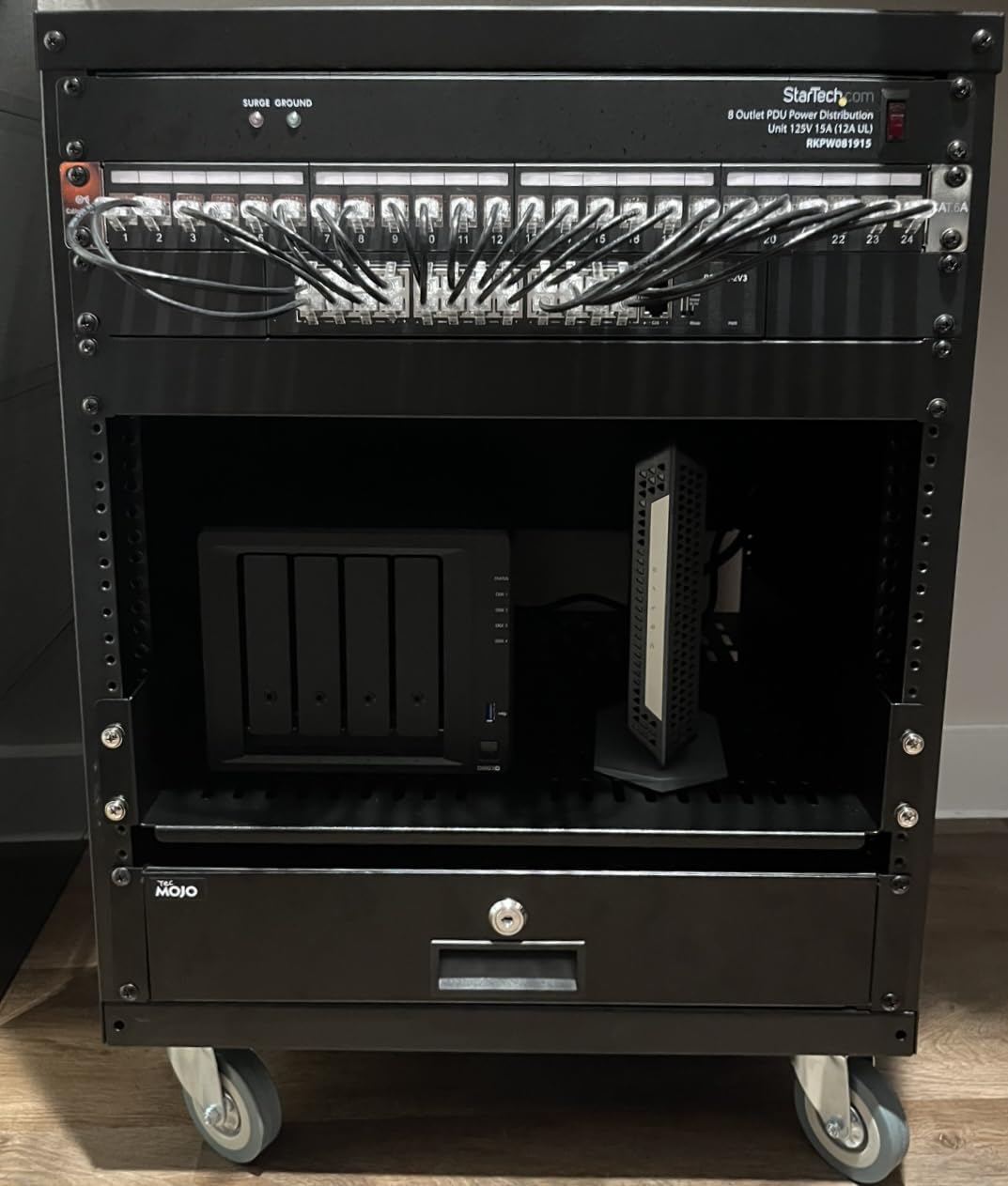 StarTech.com 8 Outlet Horizontal 1U Rack Mount PDU Power Strip for Network Server Racks - Surge Protection - 120V/15A - w/ 6ft Power Cord (RKPW081915) customer photo 1