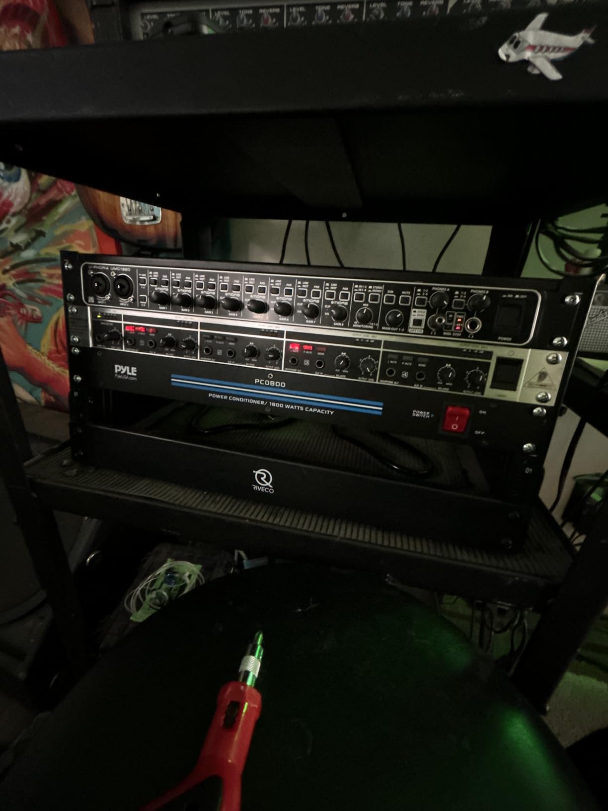 Pyle-Pro PCO800 19'' Rack Mount 1800 Watt Power Conditioner w/ 8 Outlets customer photo 1