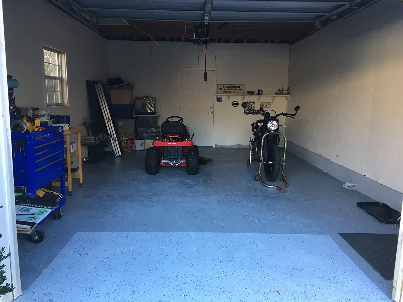 Rust-Oleum 251965 EPOXYSHIELD Garage Floor Coating Kit, 1 Car, Gloss Gray customer photo 2