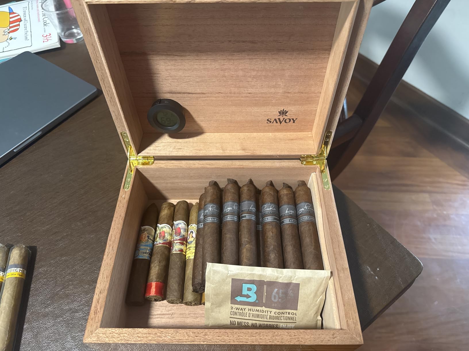 Boveda 72% Two-Way Humidity Control Packs For Wood Humidifier Boxes - Size 60 - 4 Pack - Moisture Absorbers - Humidifier Packs - Hydration Packets in Resealable Bag customer photo 1