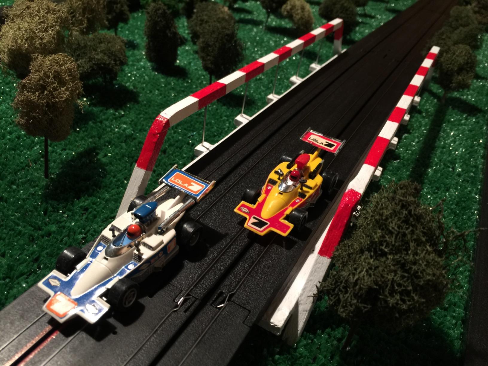 AFX/Racemasters Track Straight 6 Pair AFX70608 HO Slot Racing Track customer photo 1