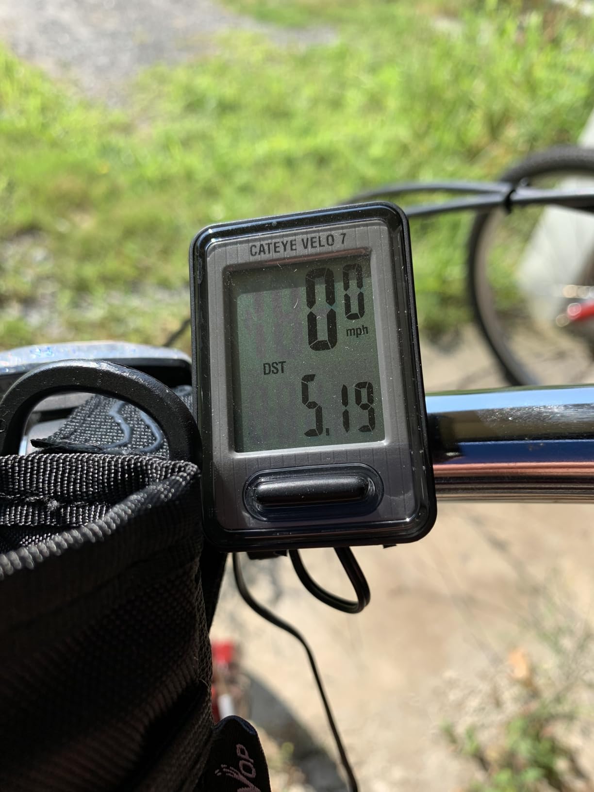CATEYE Wired Bike Computer - Entry-Level Speedometer and Odometer, Perfect for Beginner Cyclists, Auto Start/Stop, Easy Setup for Road, MTB, Gravel Bikes, 3 Year Battery Life customer photo 2