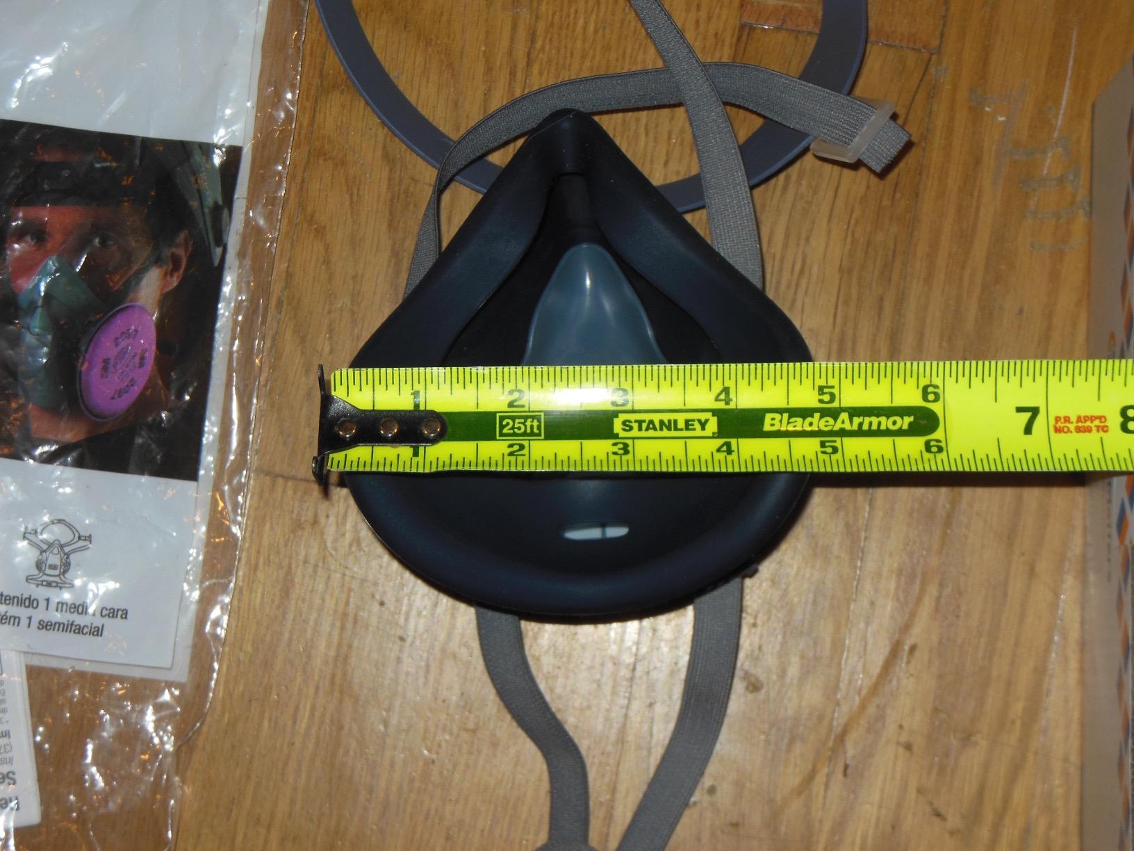 3M Reusable Respirator Half Facepiece 7502, NIOSH, Medium customer photo 1
