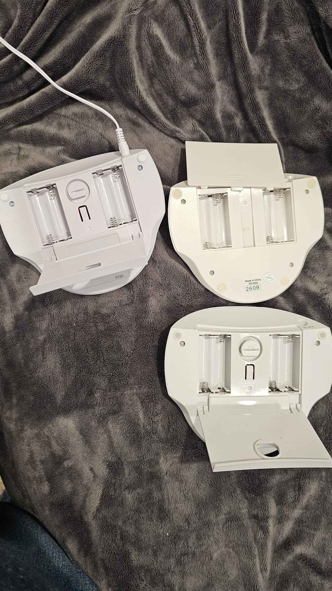 Homedics SoundSleep White Noise Machine, Silver, Small Travel Size with 6 Relaxing Nature Sounds, Portable Therapy for Home, Office, Nursery, Auto-Off Timer customer photo 1