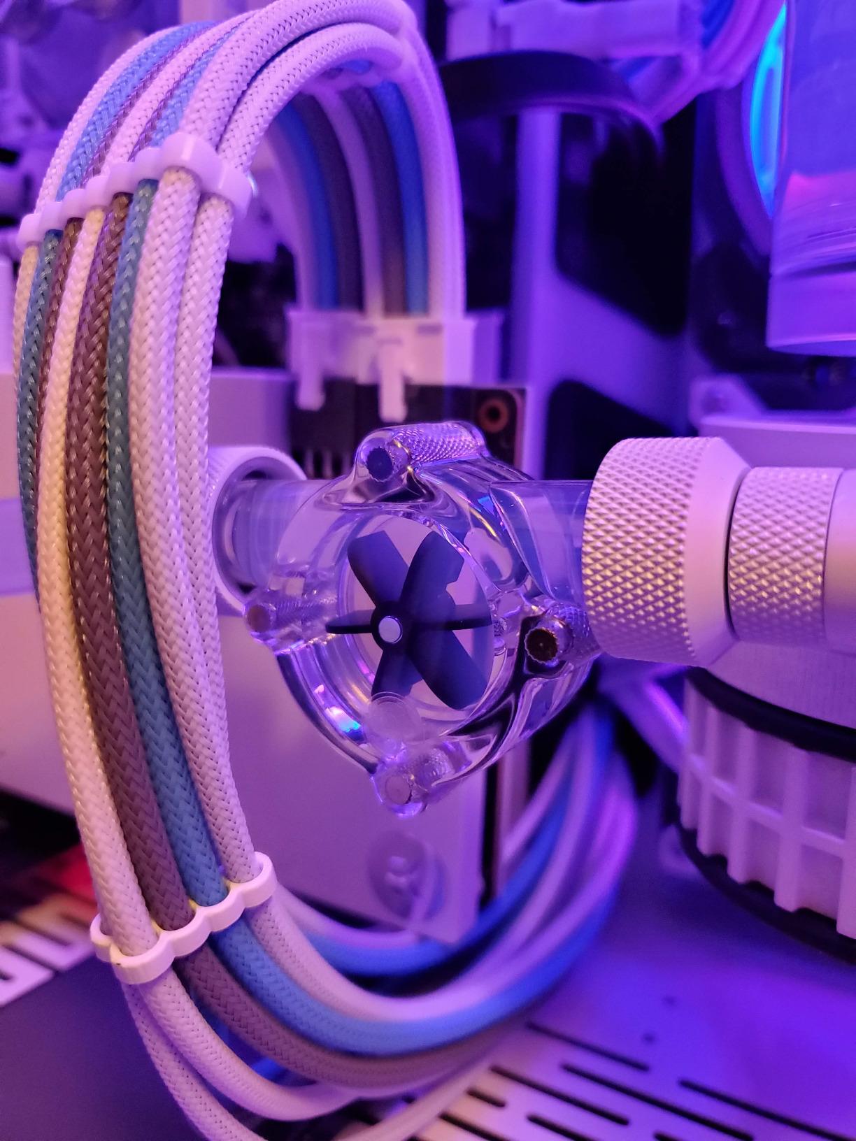 Bitspower Flow Sensor, Black Sparkle customer photo 1