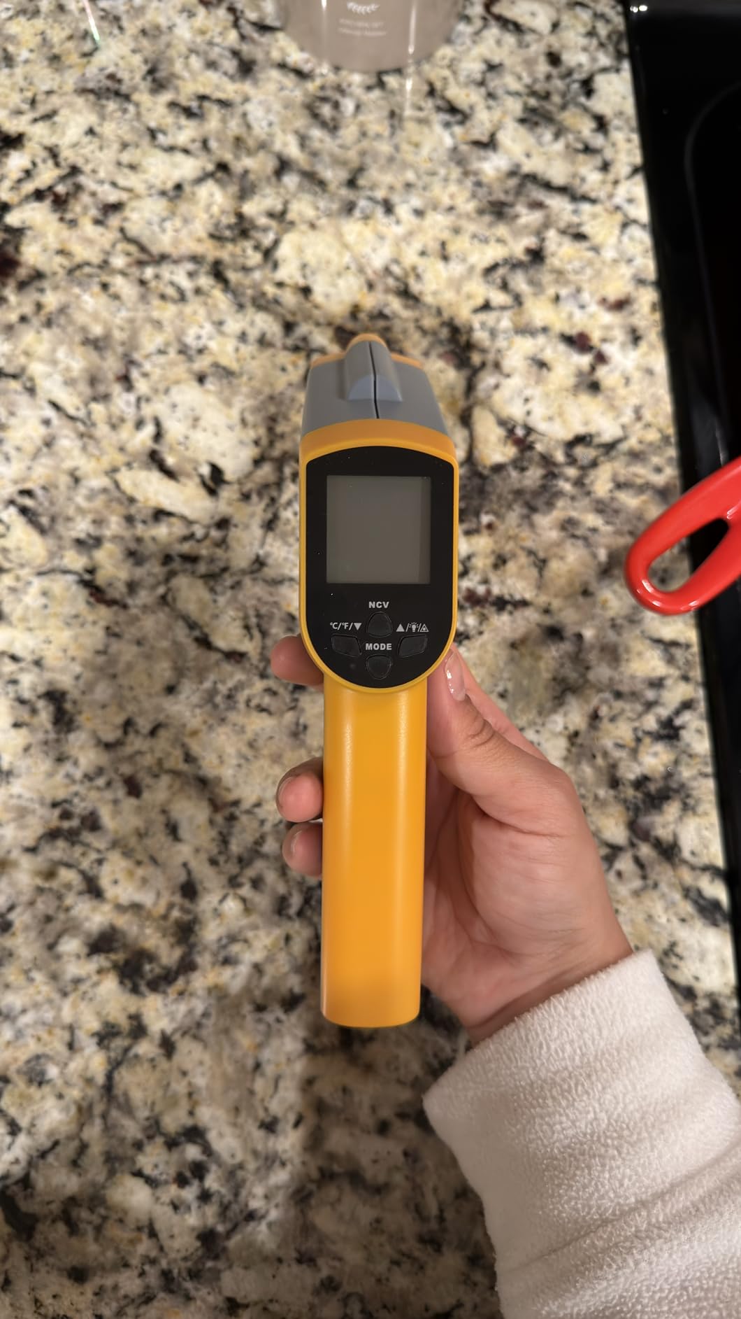 Etekcity Infrared Thermometer Laser Temperature Gun 1080, -58°F~ 1130°F for Meat Food Candy Pizza Oven, Heat Gun for Cooking, Kitchen, Fridge, Reptile, BBQ, HAVC, Adjustable Emissivity & Max Measure customer photo 1