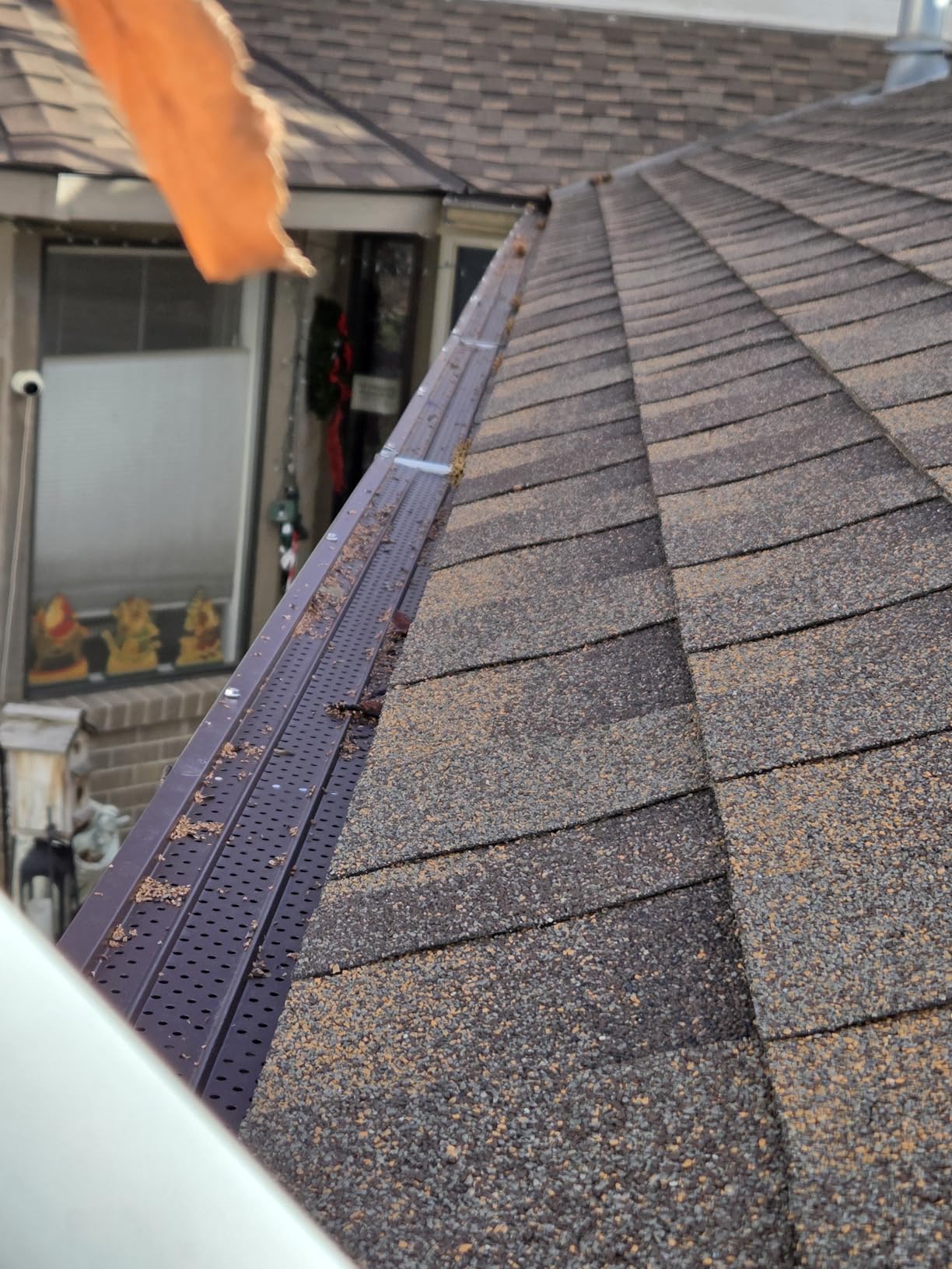 FlowGuard Gutter Guard, USA Made Professional DIY 5 Inch 50-Year Gutter Cover Leaf Protection System - White - Aluminum - 102 Feet - by FlexxPoint customer photo 1