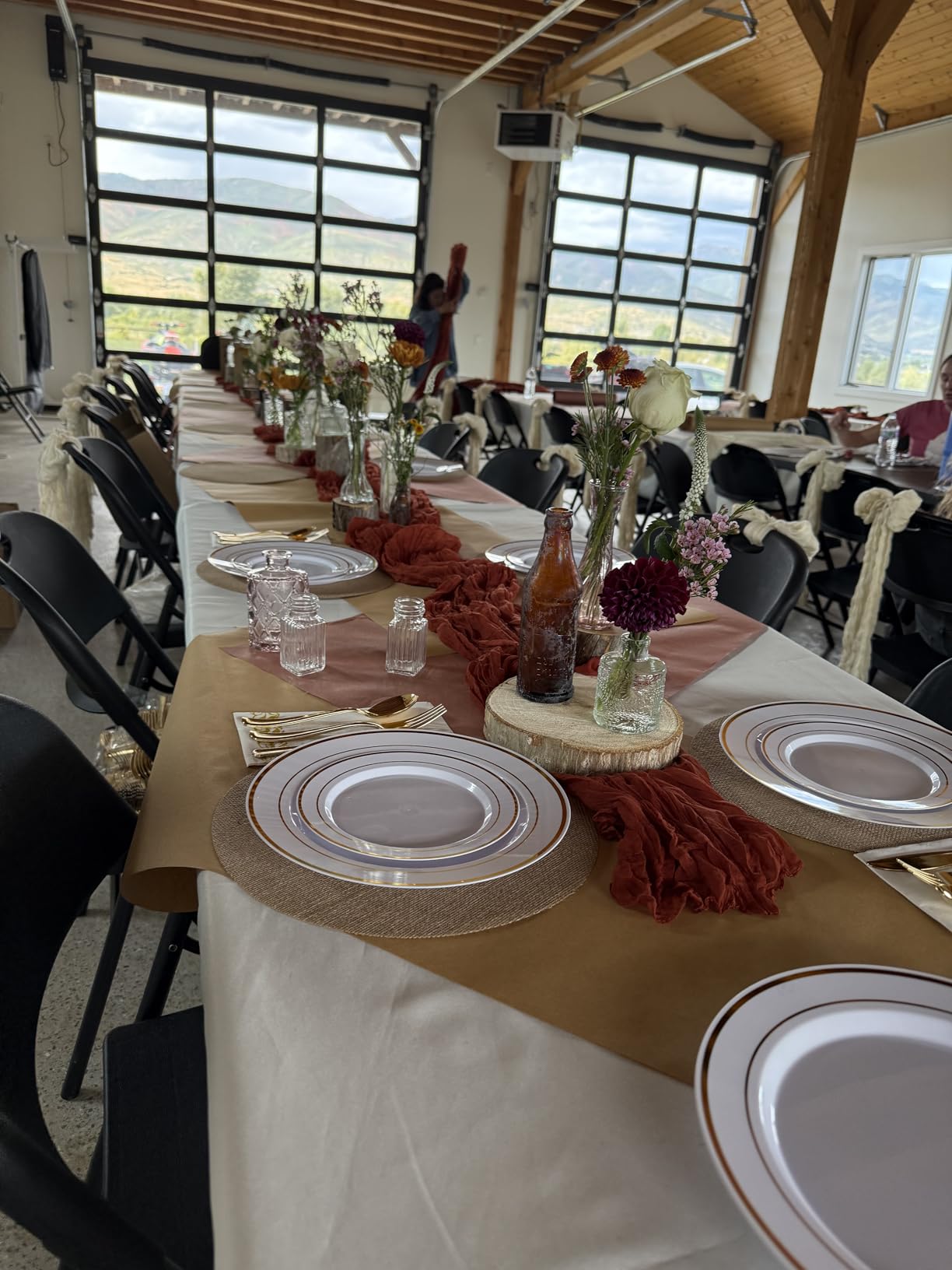 Cosco 6 ft. Fold-in-Half Banquet Table w/Handle, Black customer photo 1