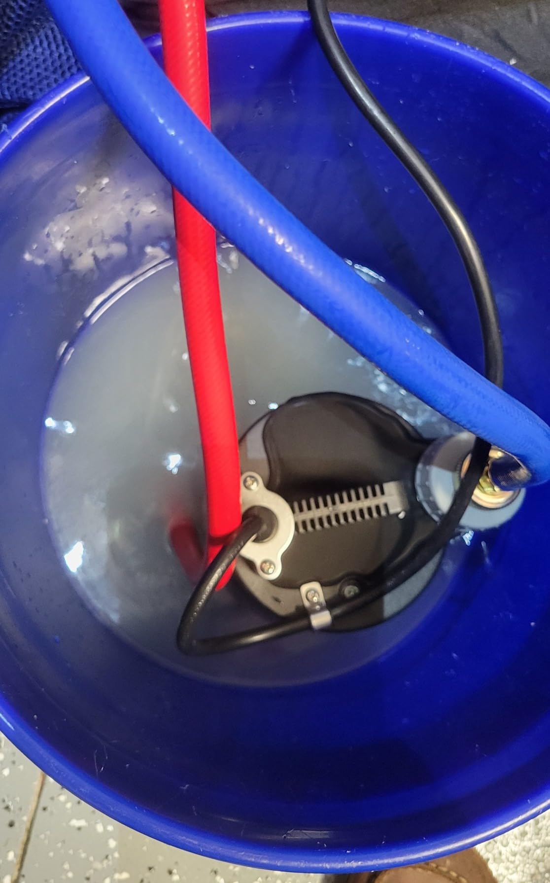 J.C. Whitlam FLOW32 Flow-Aide System Descaler, 32 ounces (1 quart), White customer photo 1