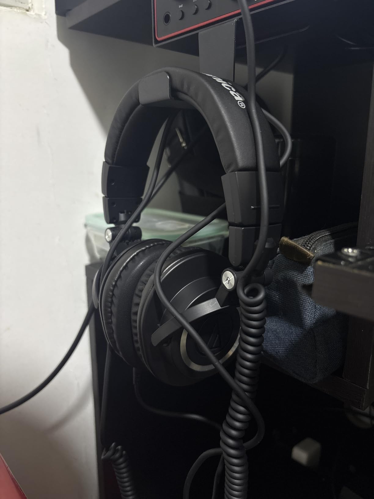 Audio-Technica ATH-M50X Professional Studio Monitor Headphones, Black customer photo 1