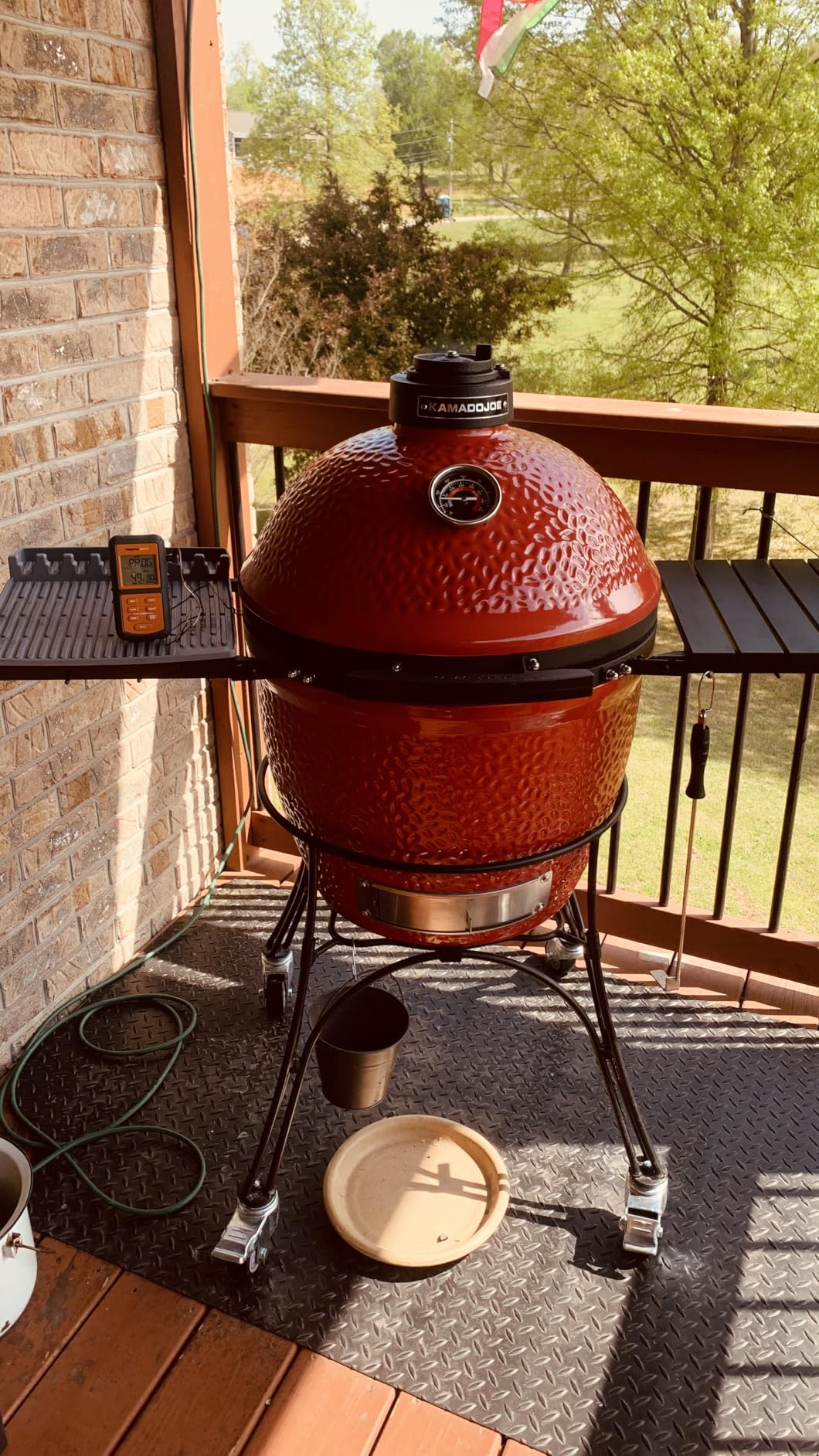 Kamado Joe Classic Joe I Premium 18-inch Ceramic Charcoal Grill and Smoker in Red with Cart, Side Shelves, Grill Gripper, and Ash Tool. 250 Cooking Square Inches, 2 Tier Cooking System, Model KJ23RH customer photo 1