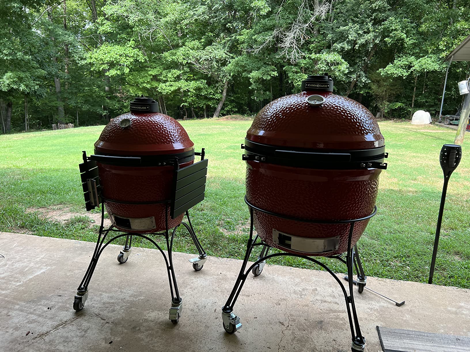 Kamado Joe Big Joe Series I 24-inch Ceramic Charcoal Grill and Smoker with Cart, Side Shelves, Stainless Steel Grates and 450 Cooking Square Inches in Red, Model BJ24Rh customer photo 1