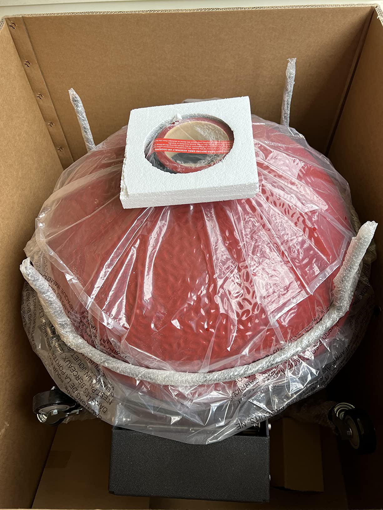 Kamado Joe Big Joe Series I 24-inch Ceramic Charcoal Grill and Smoker with Cart, Side Shelves, Stainless Steel Grates and 450 Cooking Square Inches in Red, Model BJ24Rh customer photo 2