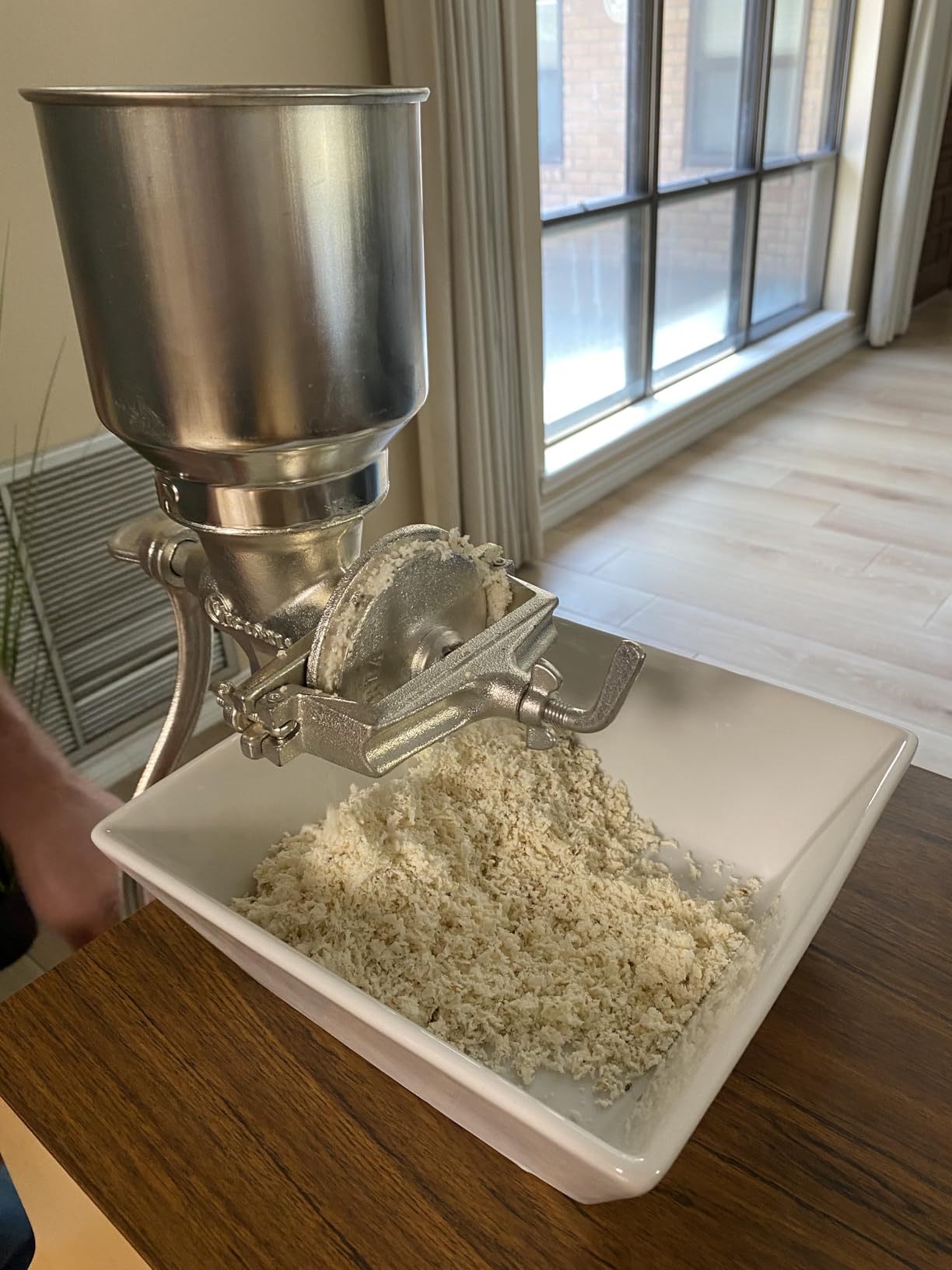 Victoria Manual Cast Iron Grain Mill with High Hopper, Premium Corn-Grinding Mill and Grain Grinder, Made in Colombia customer photo 1