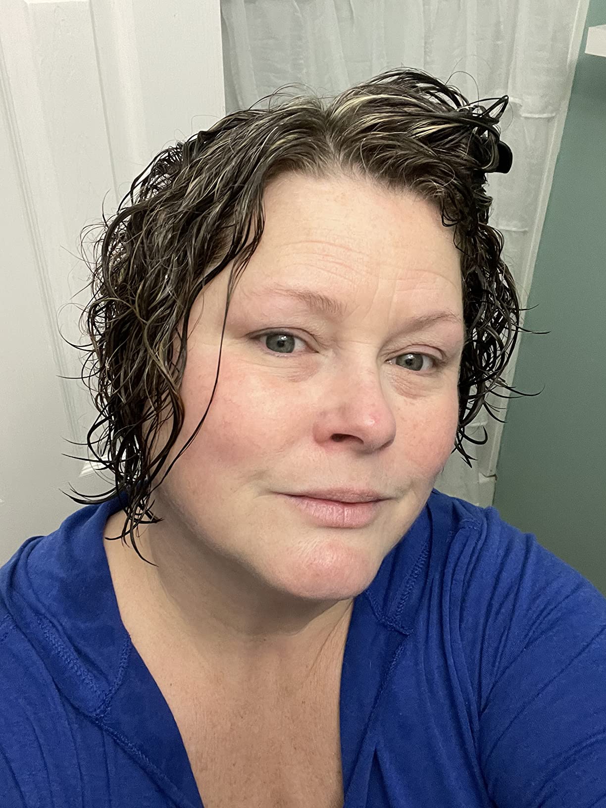 Paula's Choice CLINICAL 1% Retinol Face Treatment with Peptides, Vitamin C & Licorice Extract, Anti-Aging Skin Care Serum, Fine Lines & Wrinkles, Fragrance Free customer photo 2