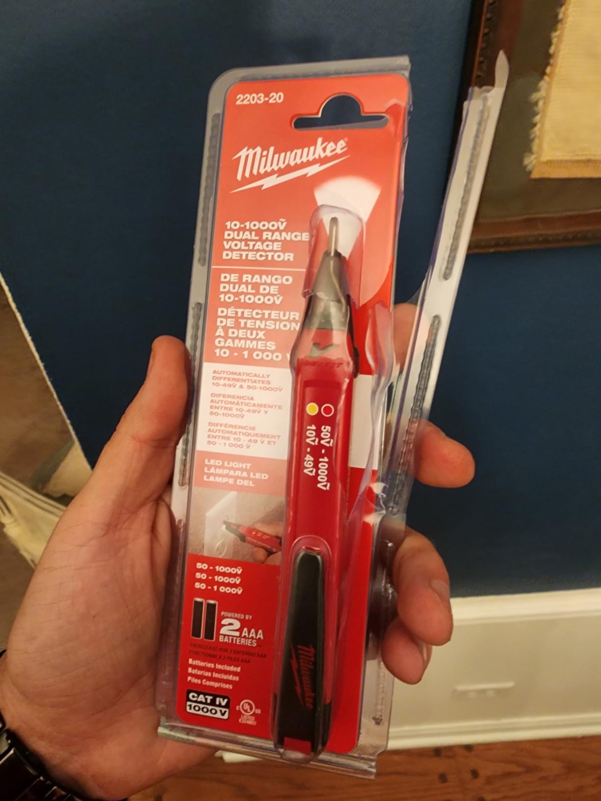 Milwaukee 2203-20 10-1000V Dual Range Voltage Detector customer photo 2